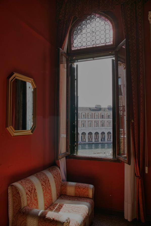 Palazzo Lion Morosini - Check In Presso Locanda Ai Santi Apostoli Венеция Екстериор снимка